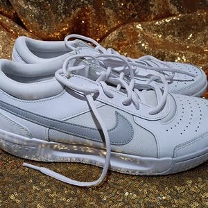 Nike Women's Court Air Zoom Lite 3 White and Gray Athletic Shoes